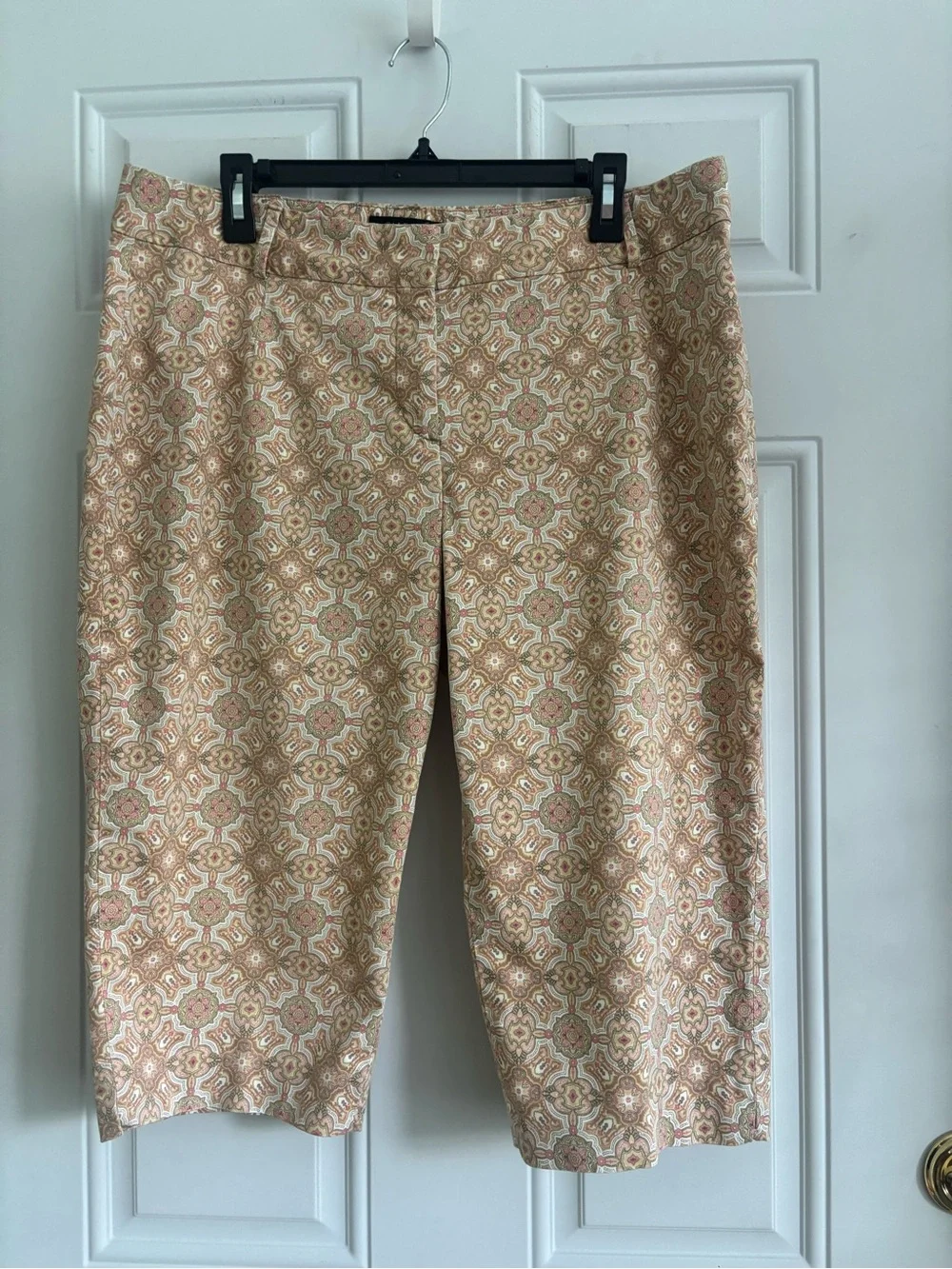 Talbots Beige and Pink Geometric Patterned Capris, Size 14W